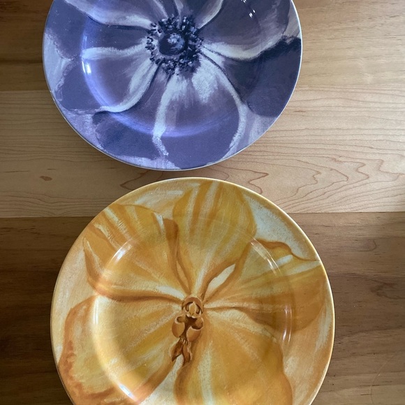 Pier1 Assiettes Watercolor Blooms Purple and Yellow Set Of 2 Ceramic 8”Plates - Picture 4 of 14